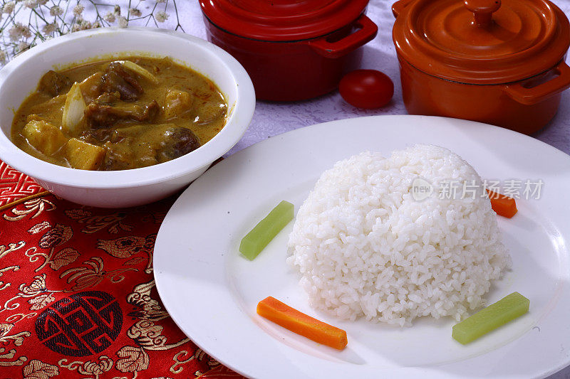 Beef tendon and flank curry (咖喱牛津腩) with rice